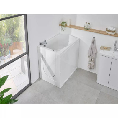 Baignoire courte pour personnes à mobilité réduite