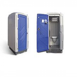 Cabine sanitaire avec siège anglais et réservoir d'eau propre