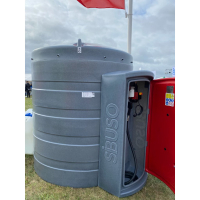 Cuve GNR 2500 L entièrement équipée et protégée, avec grande armoire Cuve GNR 2500 L entièrement équipée et protégée, avec grande armoire