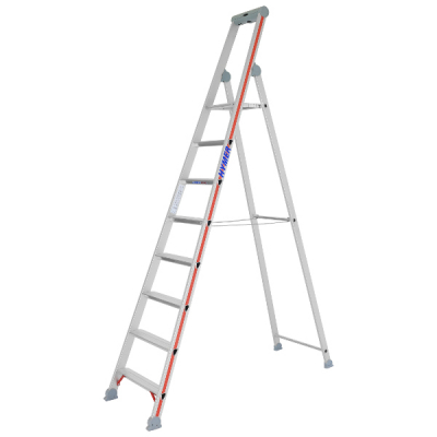 Escabeau alu simple avec montants anodisés qui ne laisse pas de traces noires