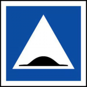 Panneau Attention Ralentisseur – Signalisation Sécurité – Durable & Visible