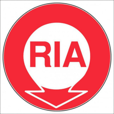 Panneau Robinet d’Incendie Armé + Flèche Directionnelle – Signalétique ISO 7010