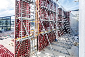 Systèmes de Coffrage et Étaiement