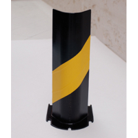 Angle de protection au sol noir/jaune ou gris Angle de protection au sol noir/jaune ou gris
