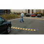 /voirie-et-stationnement/ralentisseur-de-trafic-pargom-jaune-noir-noir/blanc-p-3002715.2-600x600.jpg